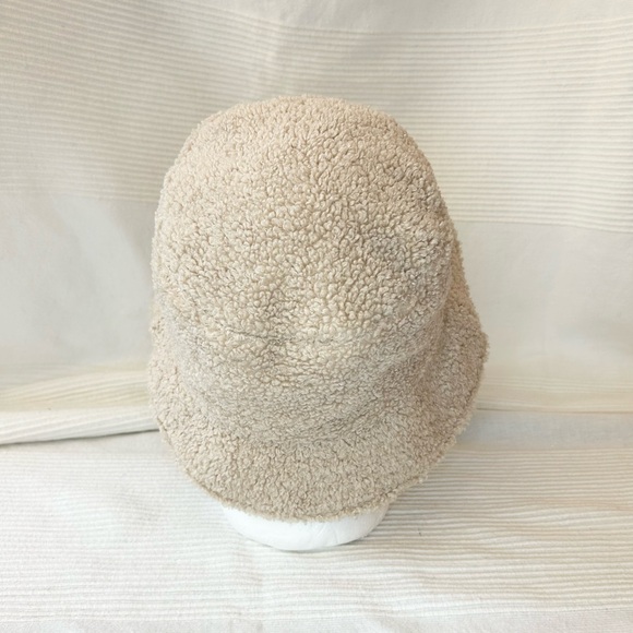 Sole Society Teddy Bucket Hat - Picture 4 of 11